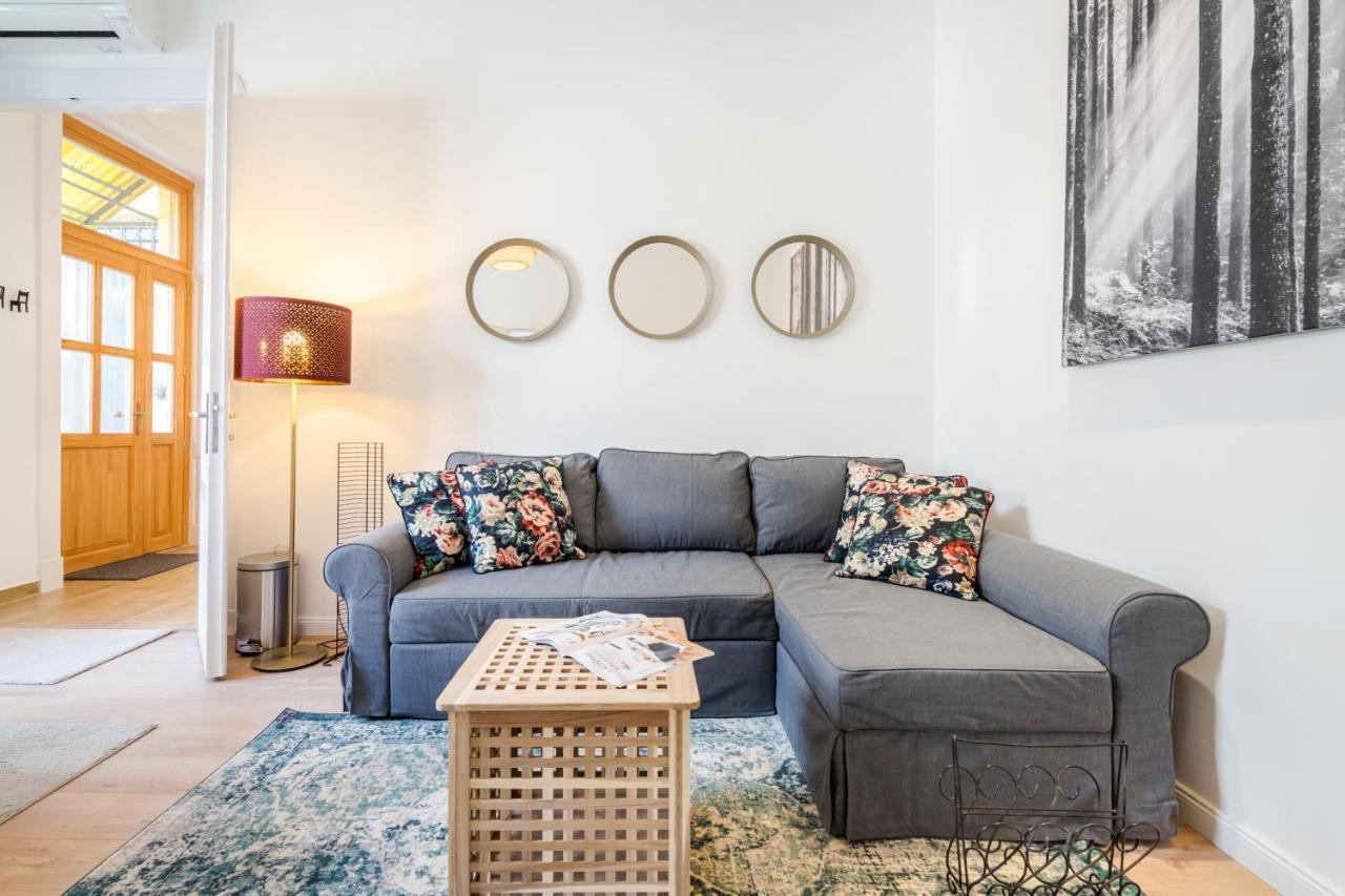 Appartement Bpr Blooming Design With A/c