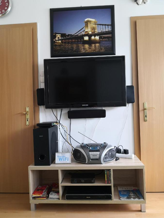 1,5 Szobas Lakas Terasszal,koezel A Szechenyi Fuerdohoez Apartment