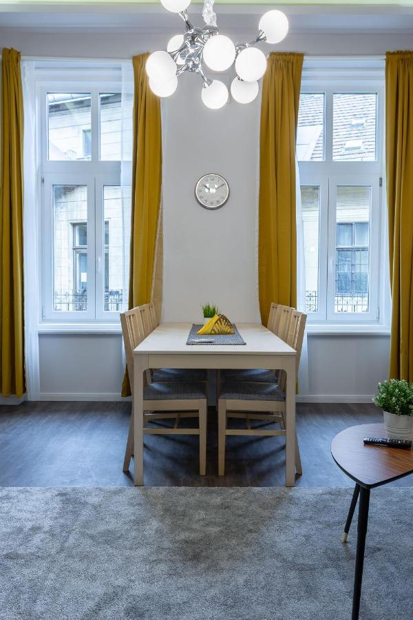 Apartment Luxury Central Next To The Fashion Str.