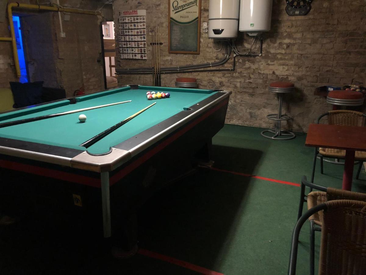 Apartament Whole Basement Former Pub2 For Stag Do, Men's Cave Budapeszt