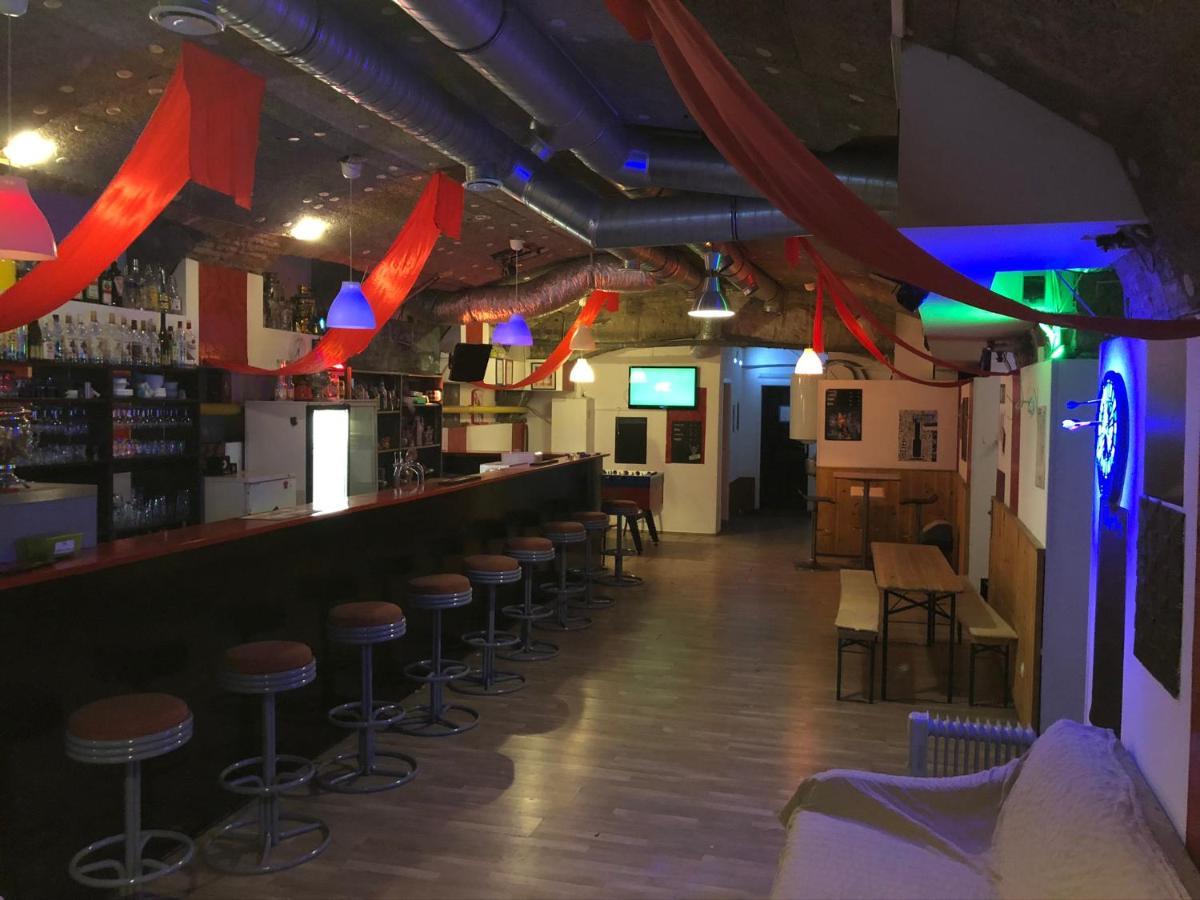 Whole Basement Former Pub For Stag Do, Bachelor House Party Flat Apartment *