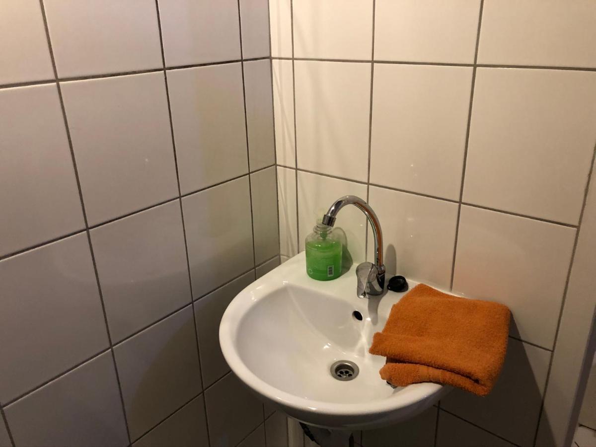 Whole Basement Former Pub For Stag Do, Bachelor House Party Flat Apartamento Budapest