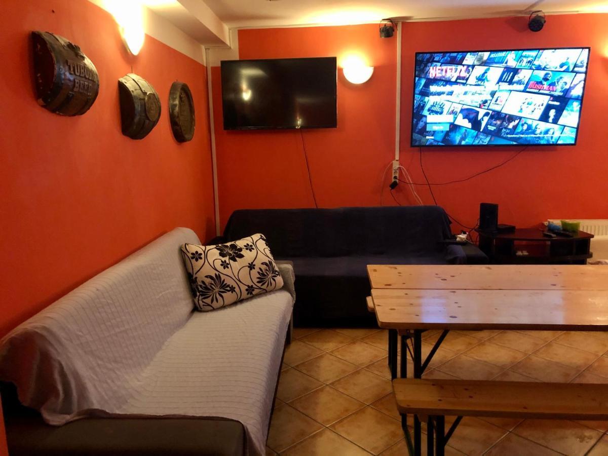 Whole Basement Former Pub3 For Bachelor / Bachelorette Party Appartement *
