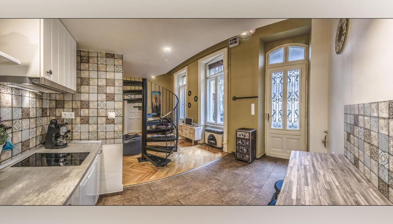 The Mondain Apartment