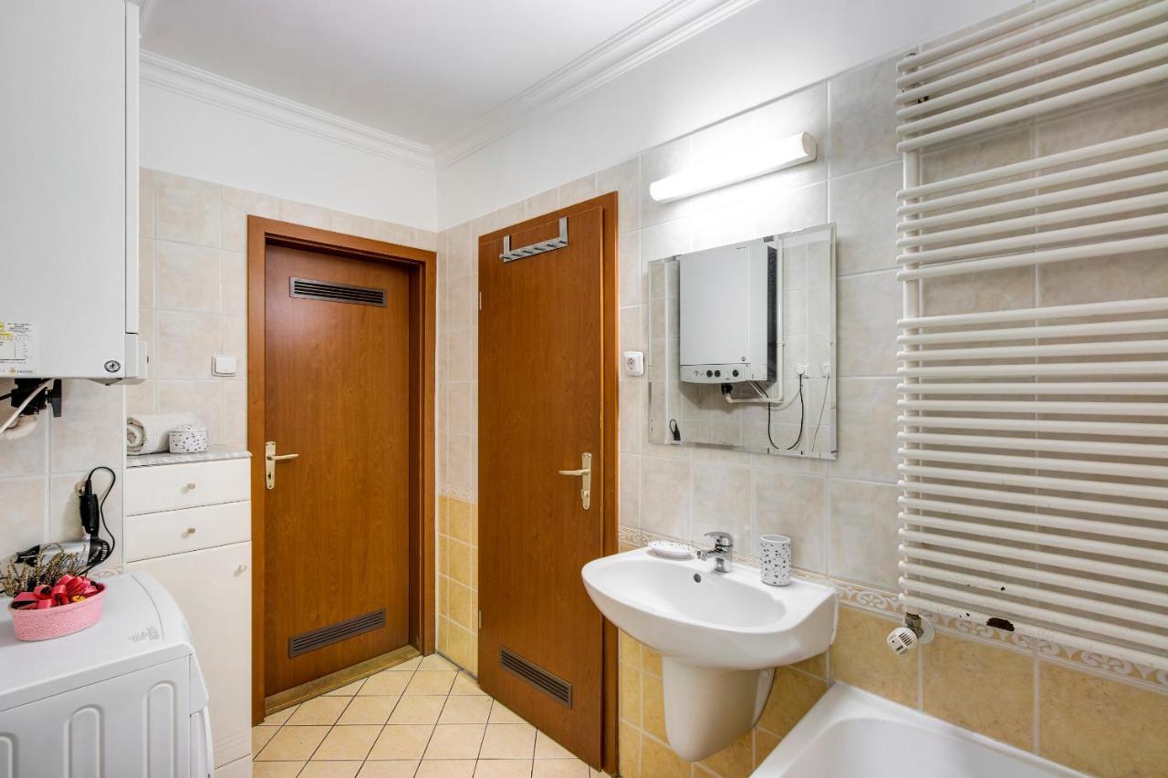 Viola - Newly Furnished With Free Garage! Apartament *
