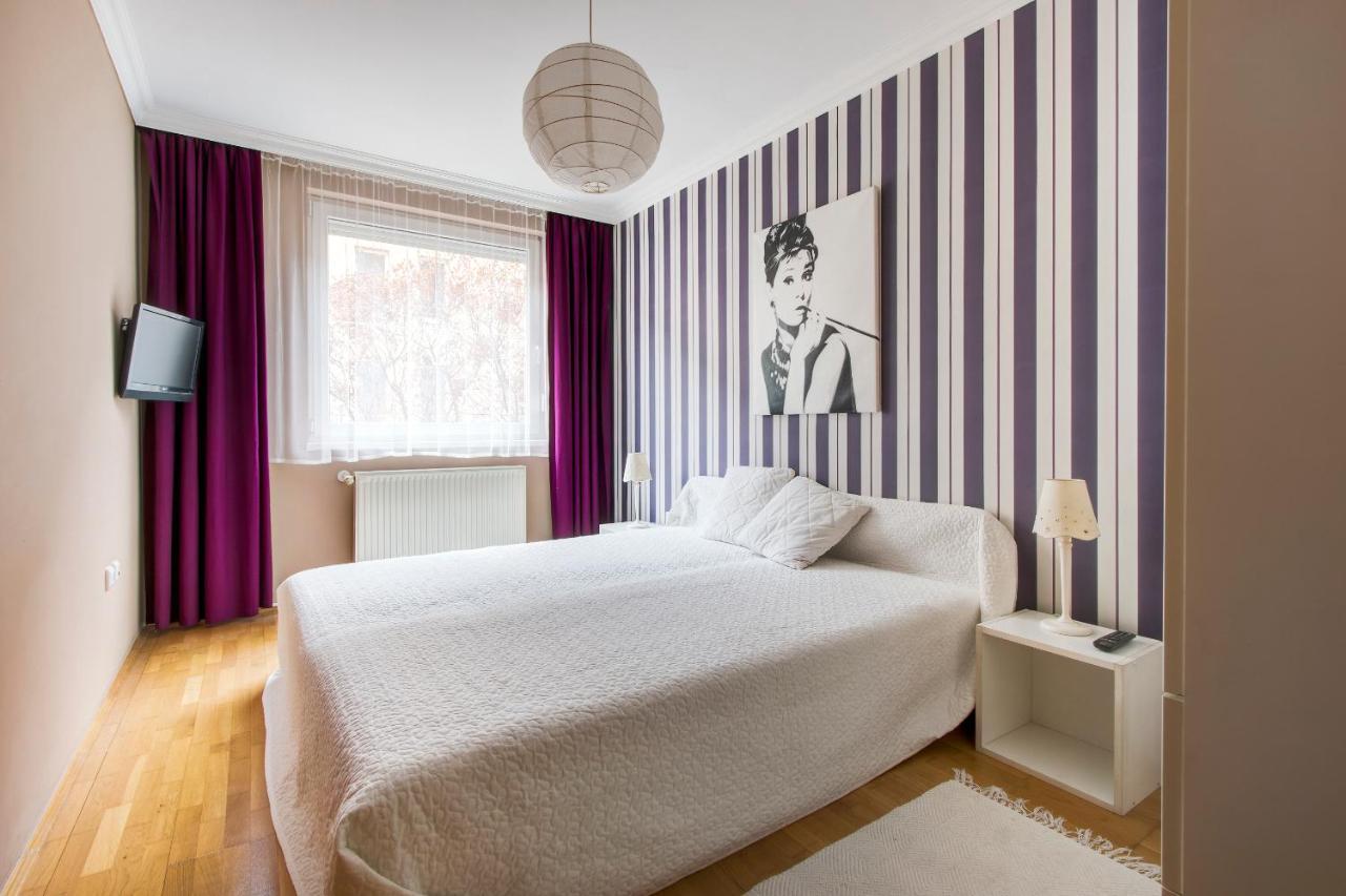 Viola - Newly Furnished With Free Garage! Budapeszt