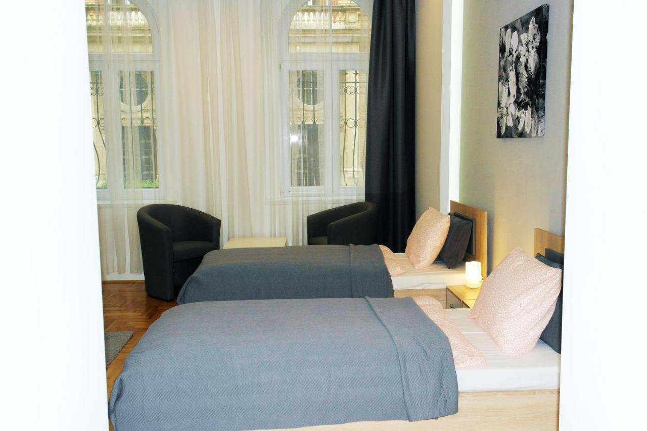 Unique Town Apartment. Clear Comfort. Apartment Budapest