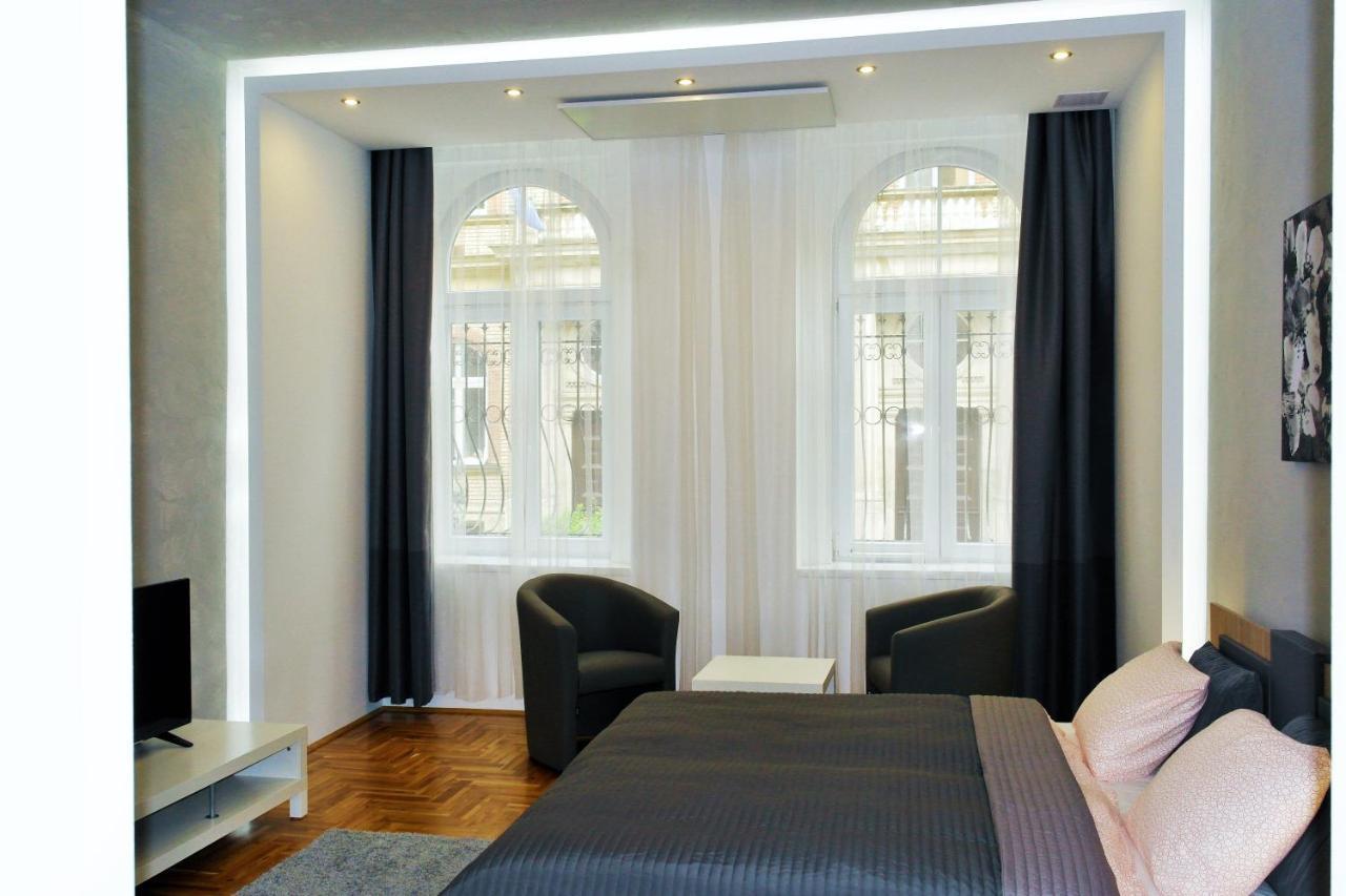 Unique Town Apartment. Clear Comfort. Apartment *