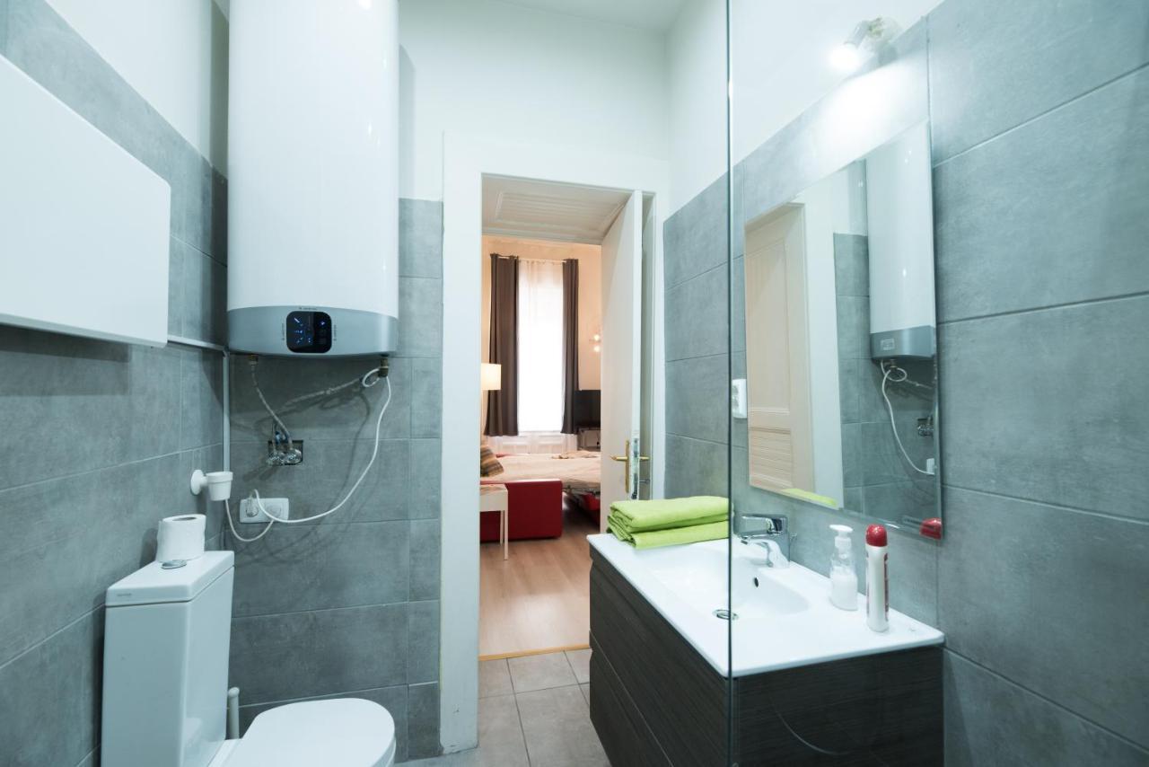 Budapesteasyflat Oktogon Lux Apartamento