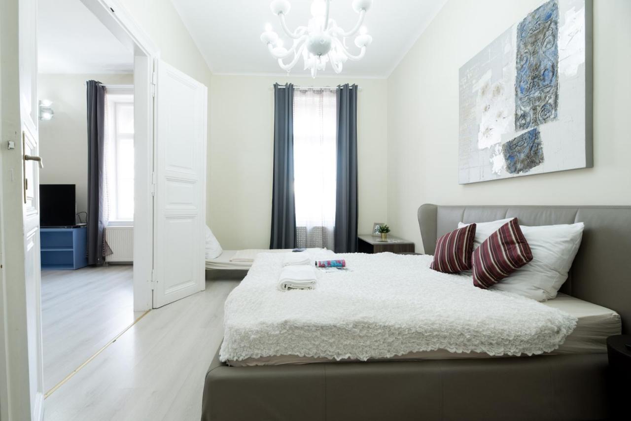 Apartamento Budapesteasyflat Oktogon Lux Budapest