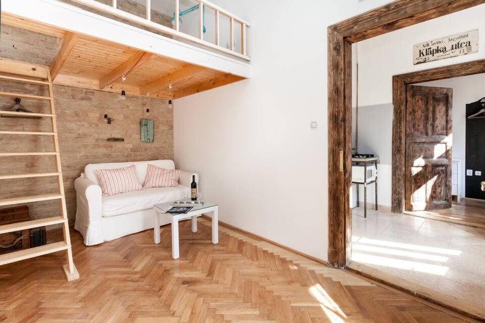 Little Whistle In The Heart Of Jewish District With Ac Apartment *