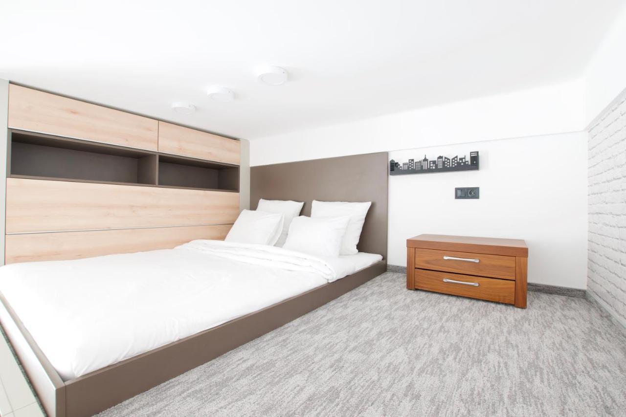 Standard By Hi5 - Gellert Area Apartment