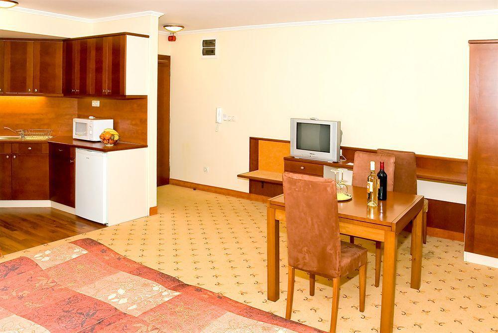 City Home Budapest Aparthotel 4*