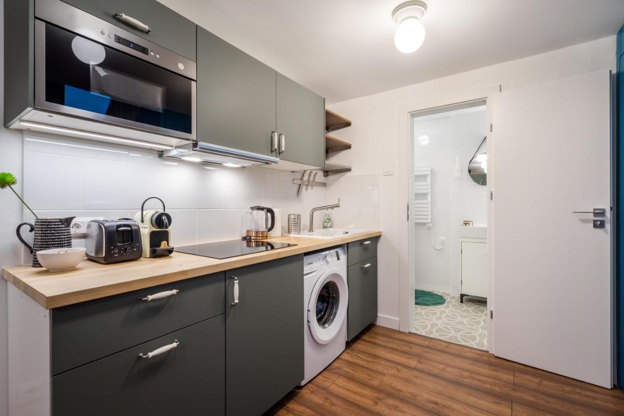 Colorful Designer In The Heart Of Apartamento
