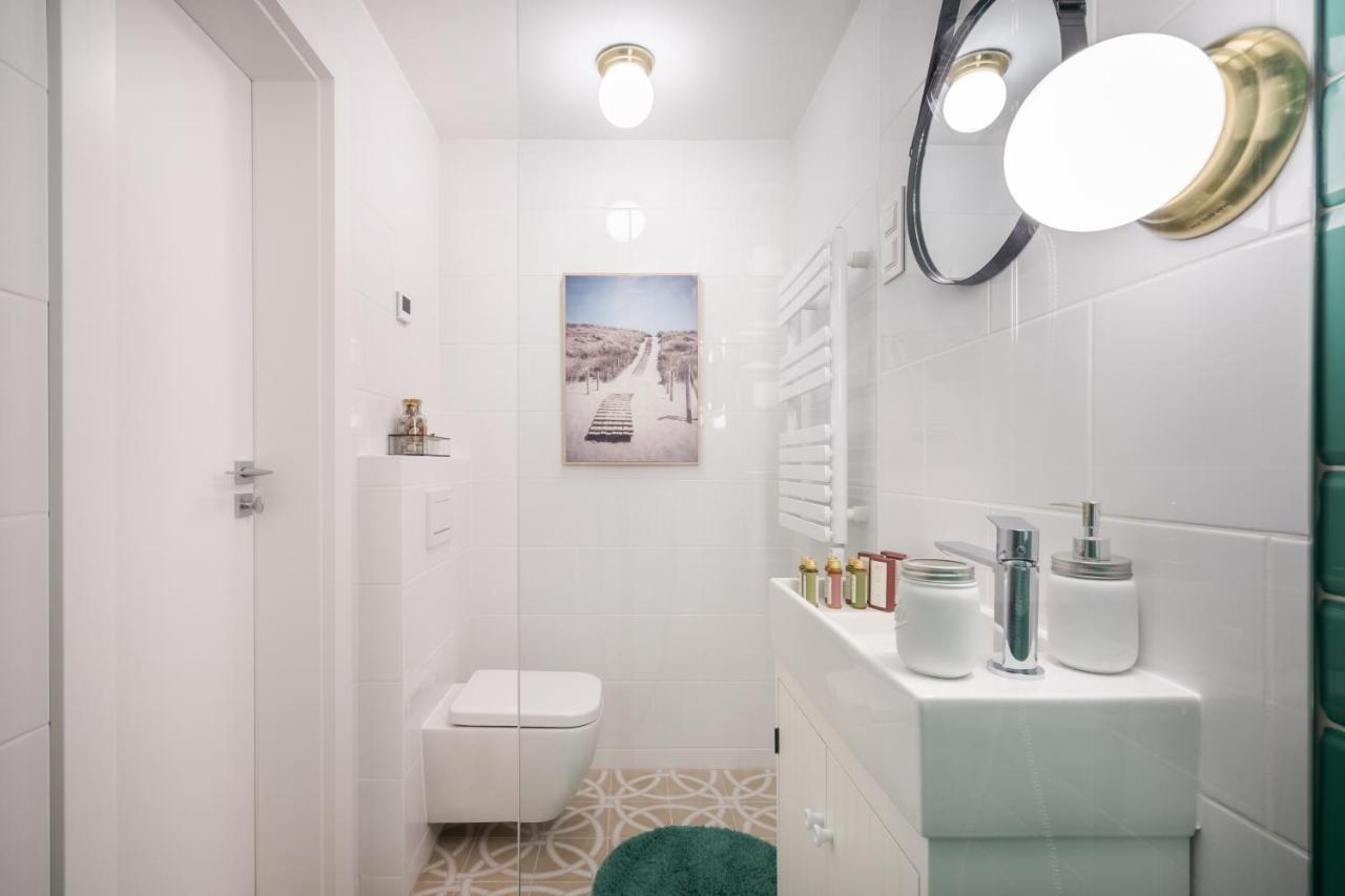 Colorful Designer In The Heart Of Apartamento