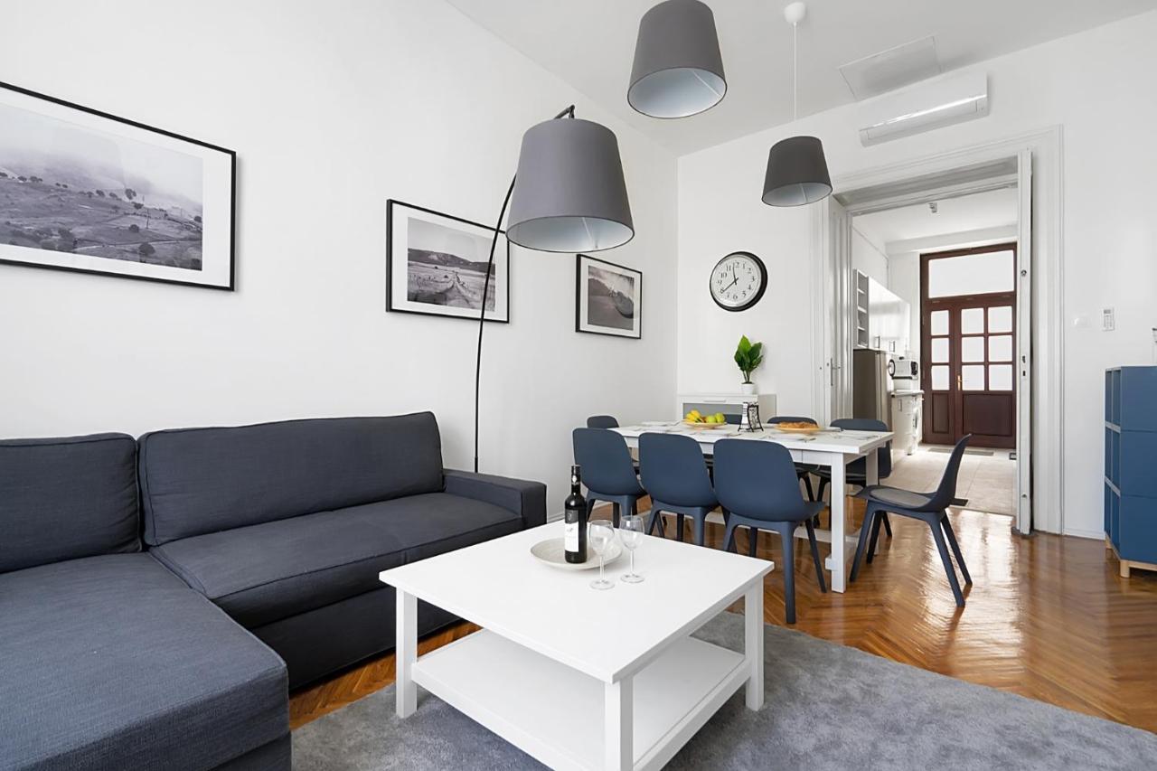 Apartment Bpr Cosmos Design With A/c *