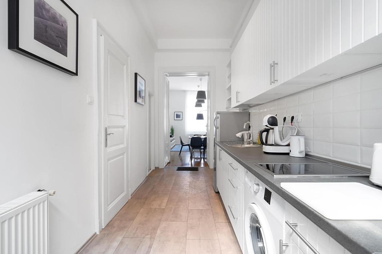 Apartment Bpr Cosmos Design With A/c