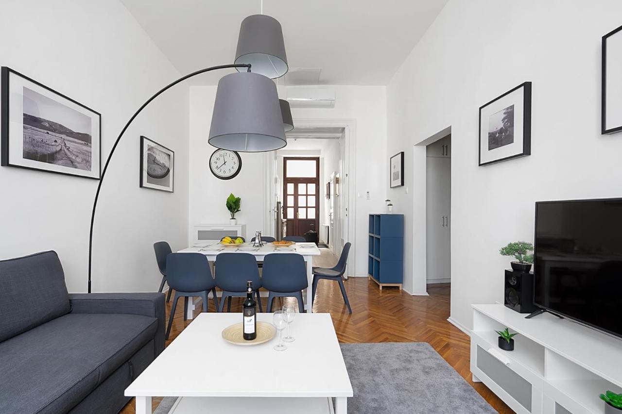 Apartment Bpr Cosmos Design With A/c *