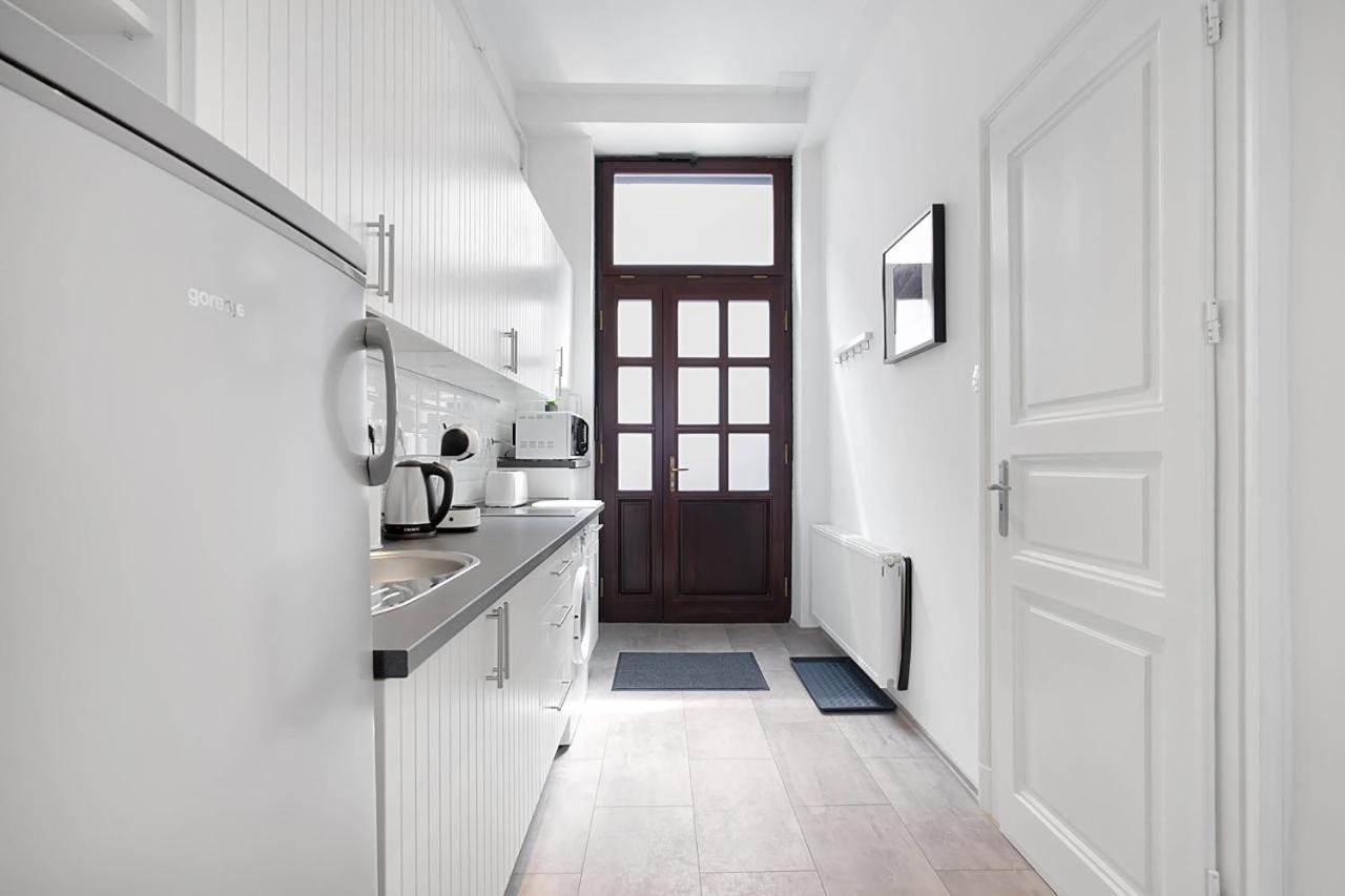 Apartment Bpr Cosmos Design With A/c