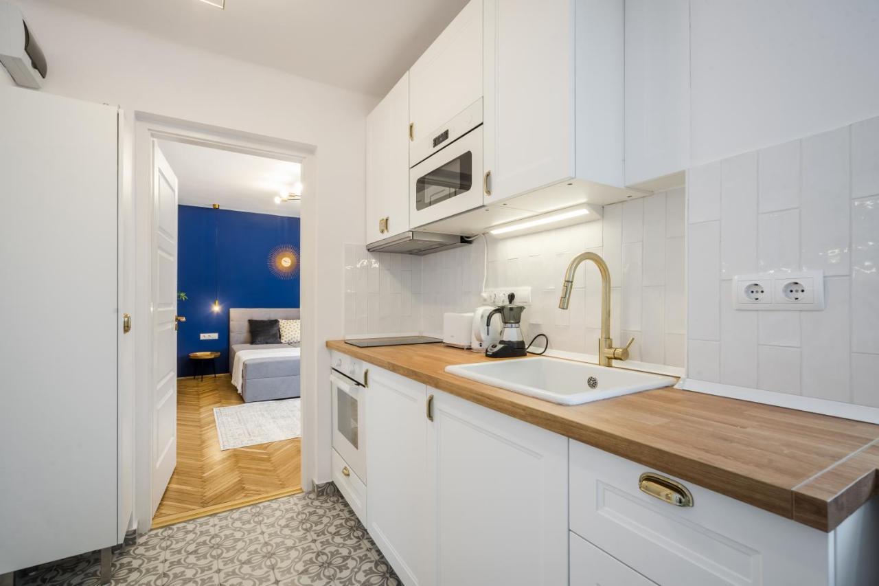 Apartment Bpr Unique With A/c *