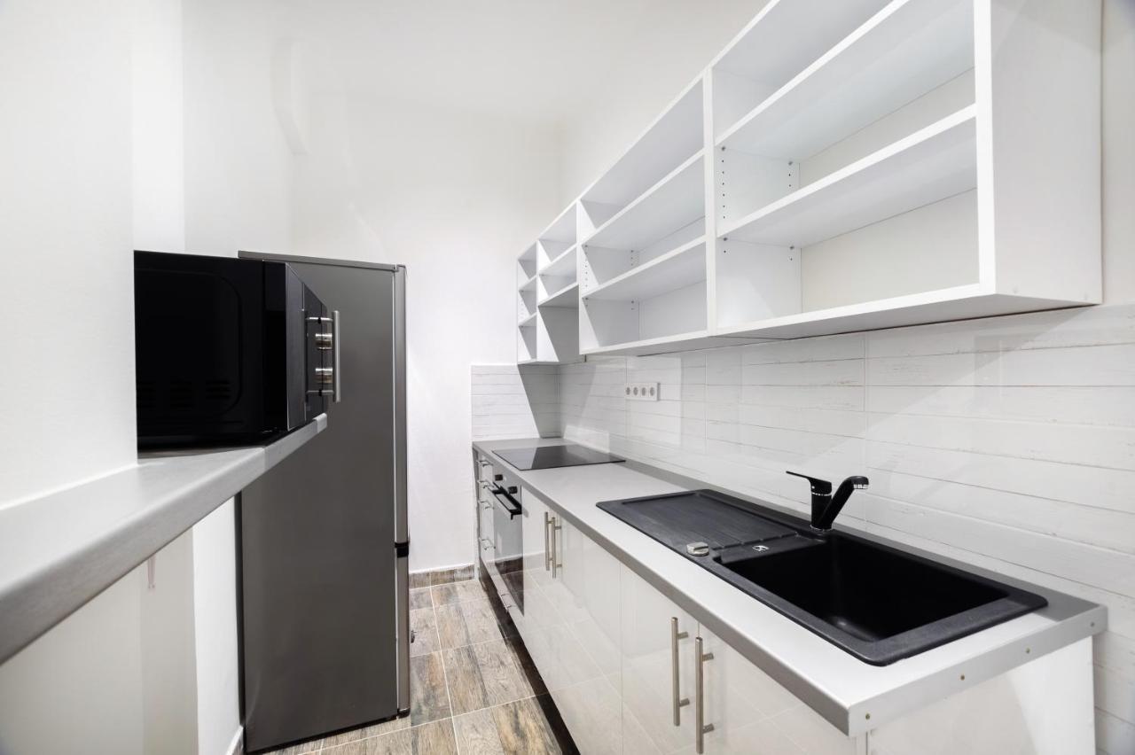 Buda Centre Homes By The Allee Shopping Mall * Budapest