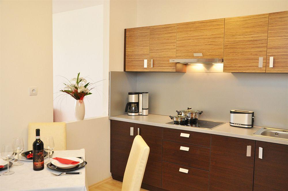 Prater Aparthotel 3*