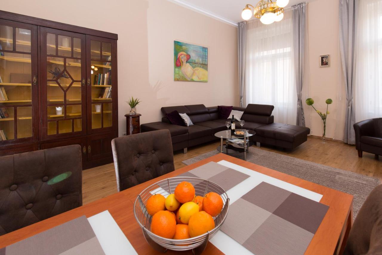 Elegant With Buda Castle View Budapest