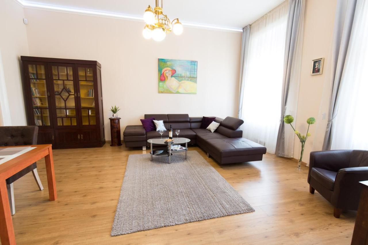 Apartment Elegant With Buda Castle View Budapest
