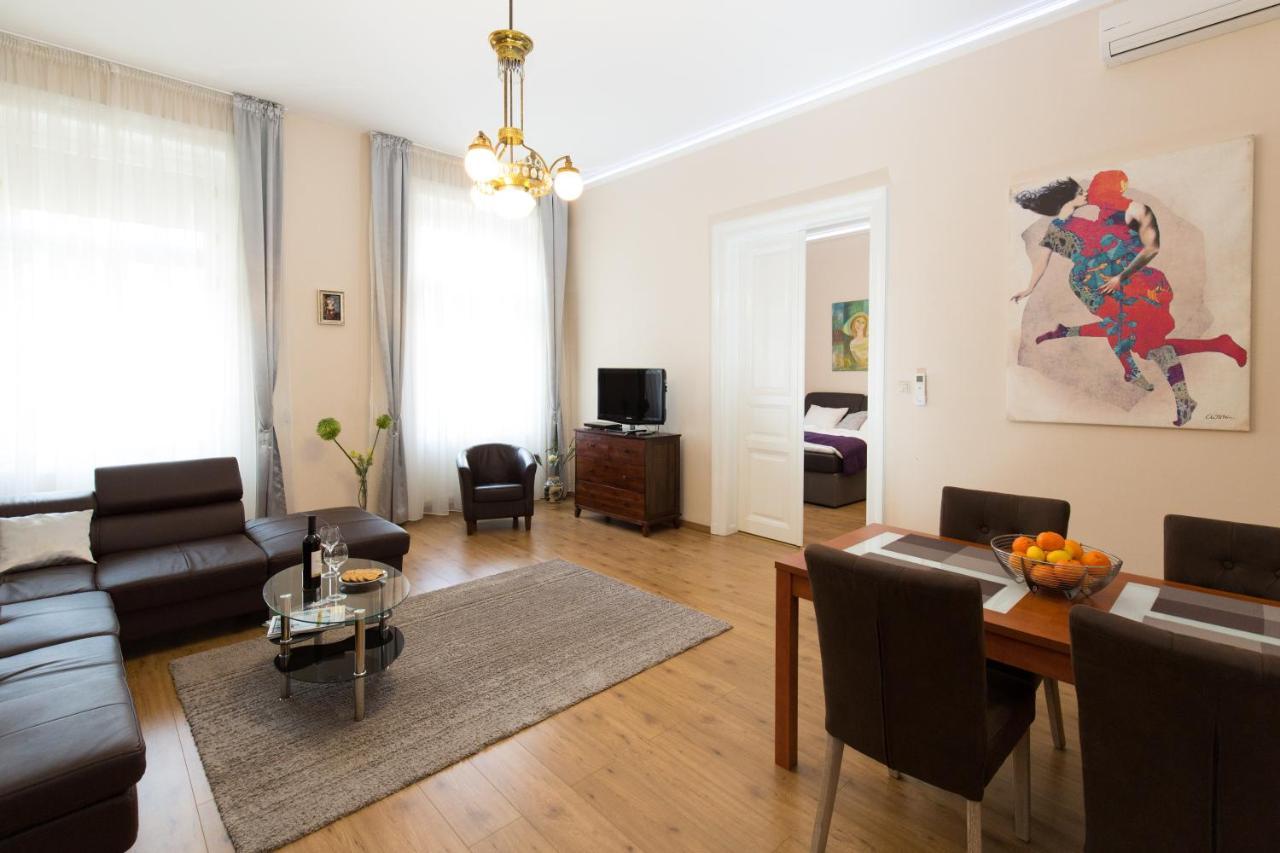 Elegant With Buda Castle View *