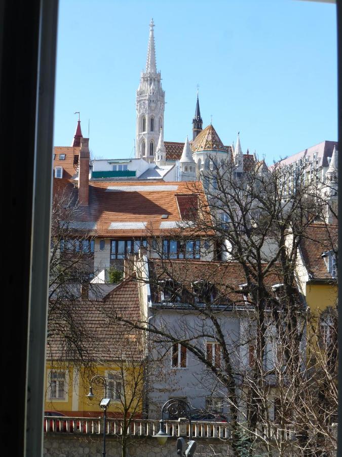 Elegant With Buda Castle View Apartment Budapest