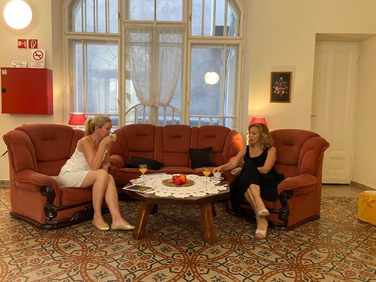 Guest Rest * Budapest