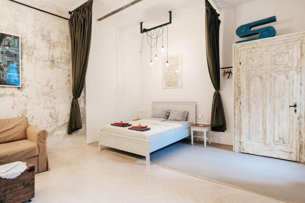 Apartment Little Corner At The Historic Jewish District With Ac