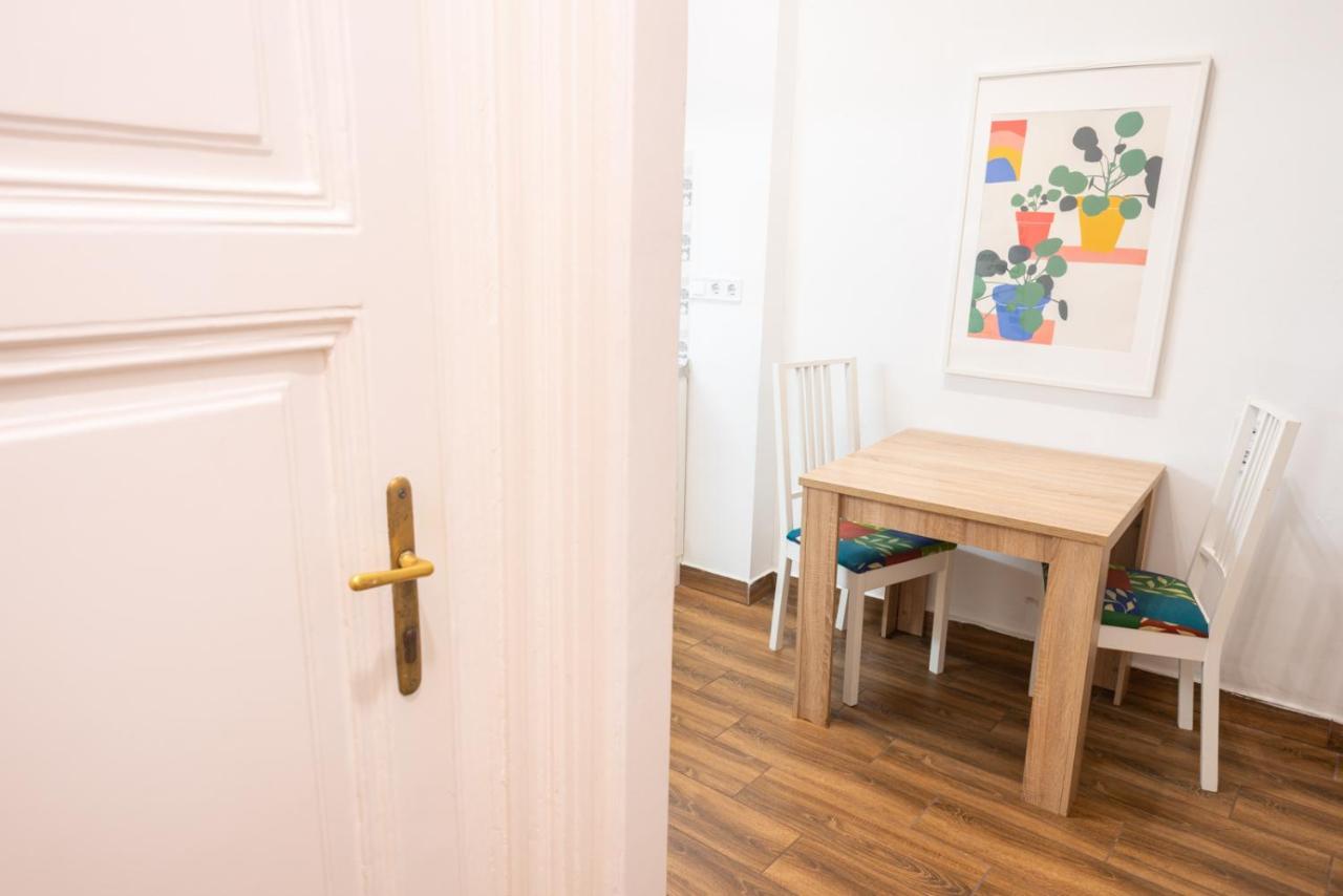 Cozy & Quiet Near Kiraly Street Free Parking, Ac, Perfect For 4 Guests! Apartmán *