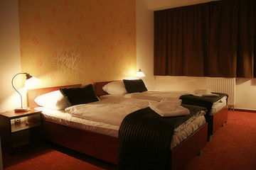 Canada 3* Budapest