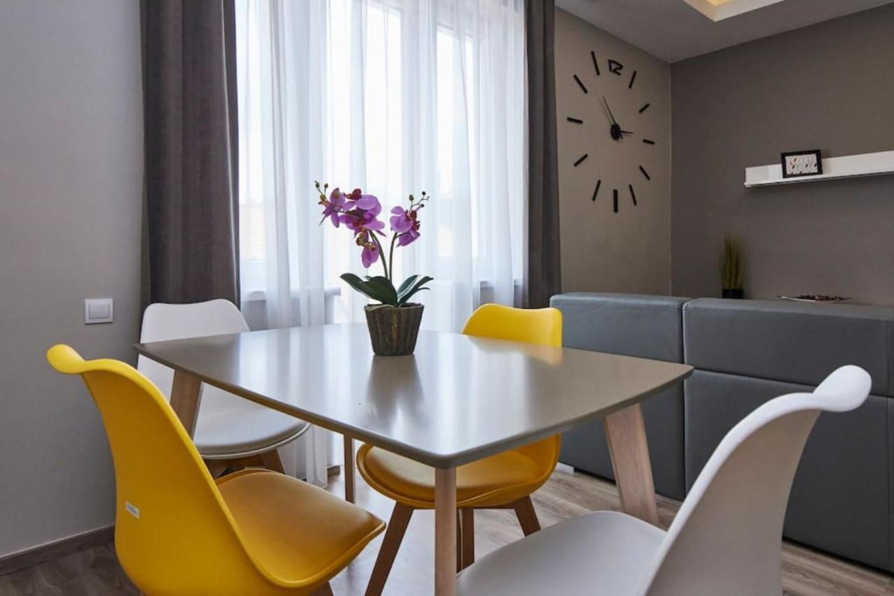 Orangehomes Fantastic 3 Bedrooms Dohany Street Apartment *