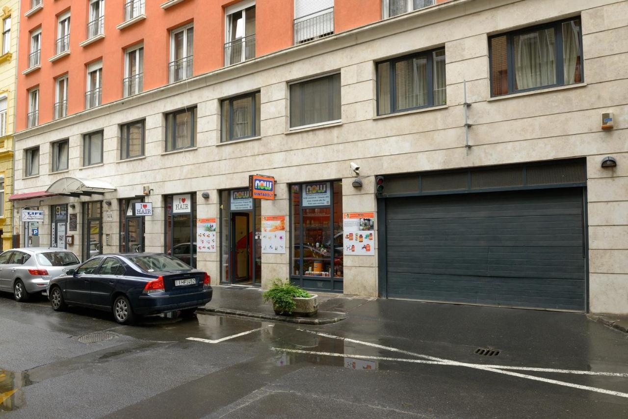 Orangehomes Large Erkel Street