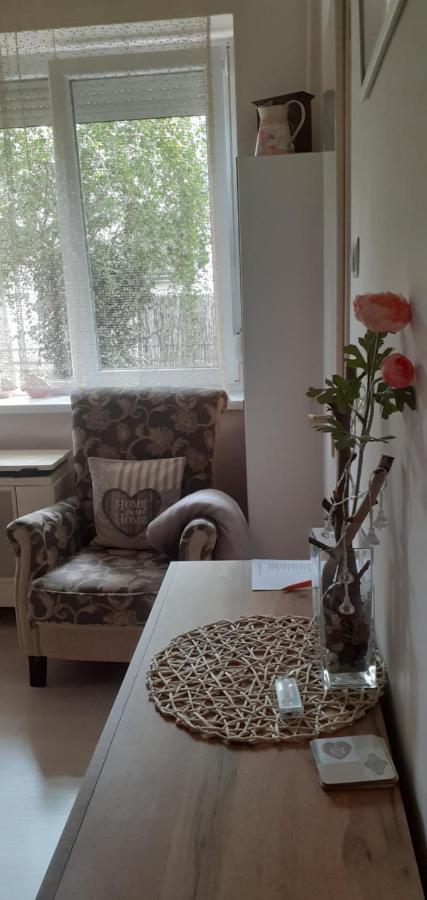Lägenhet Laky9 Apartman