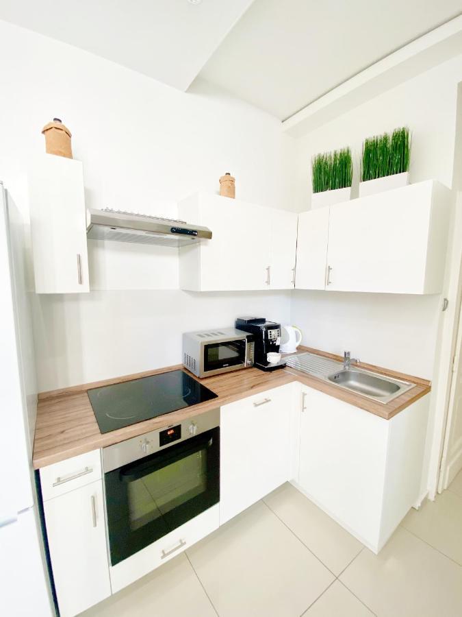 Luxury In The Centre Ac Parking Garden Apartment