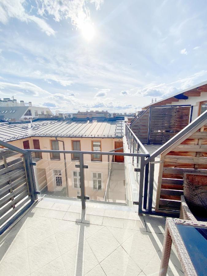 Loft With Rooftop And Free Parking In Garage * Budapest
