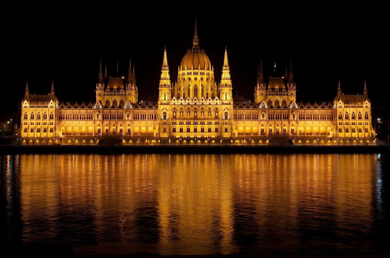 Cozy And Quiet Near The Parliament Apartamento Budapest