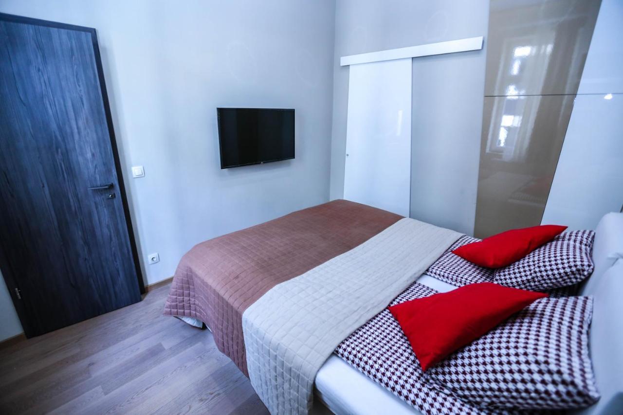 Danube Bank With Sauna/a.c Budapest