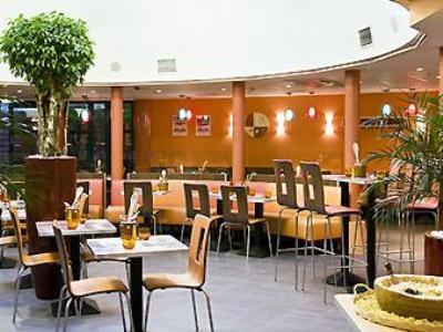 Ibis Heroes Square Hotel 3*