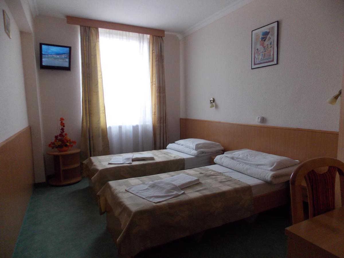 Hotel Zuglo 3*