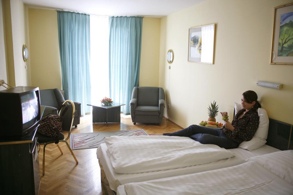 Bara Hotel Boedapest