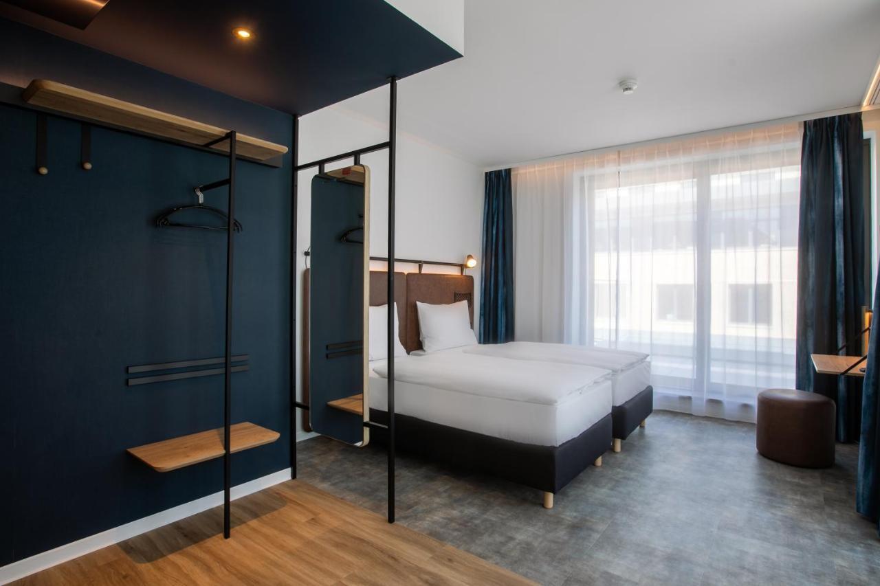 H2 Hotell 3*