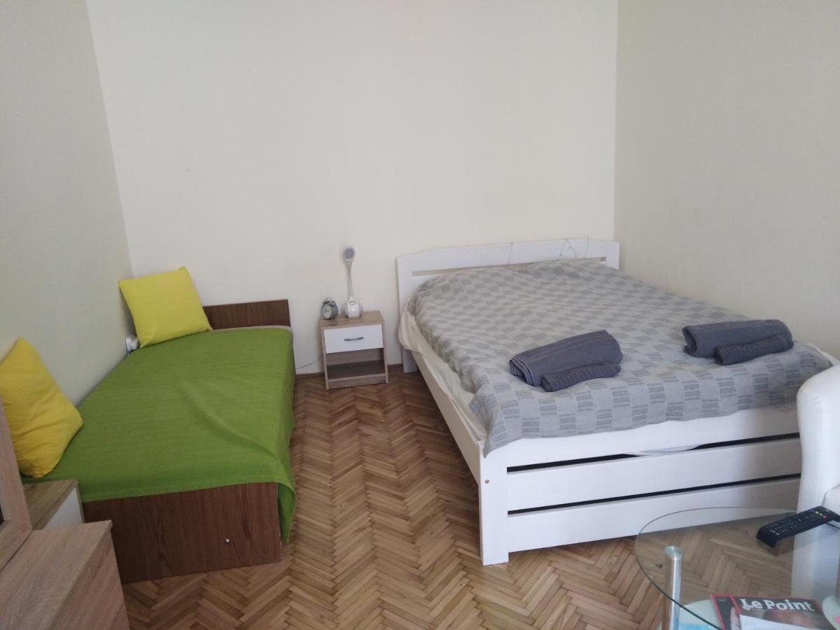 Adrienn Apartment *