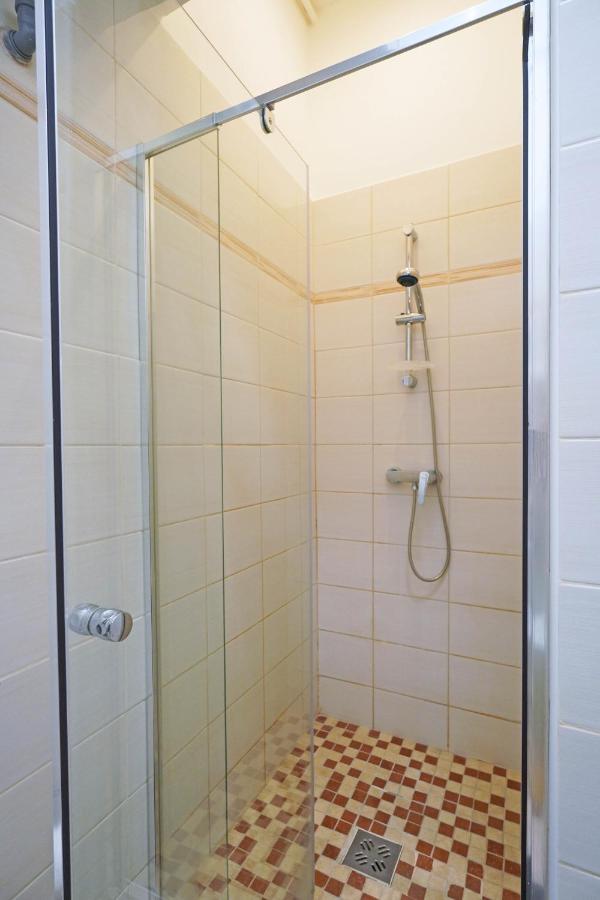 V27 Vadasz Apartamento *