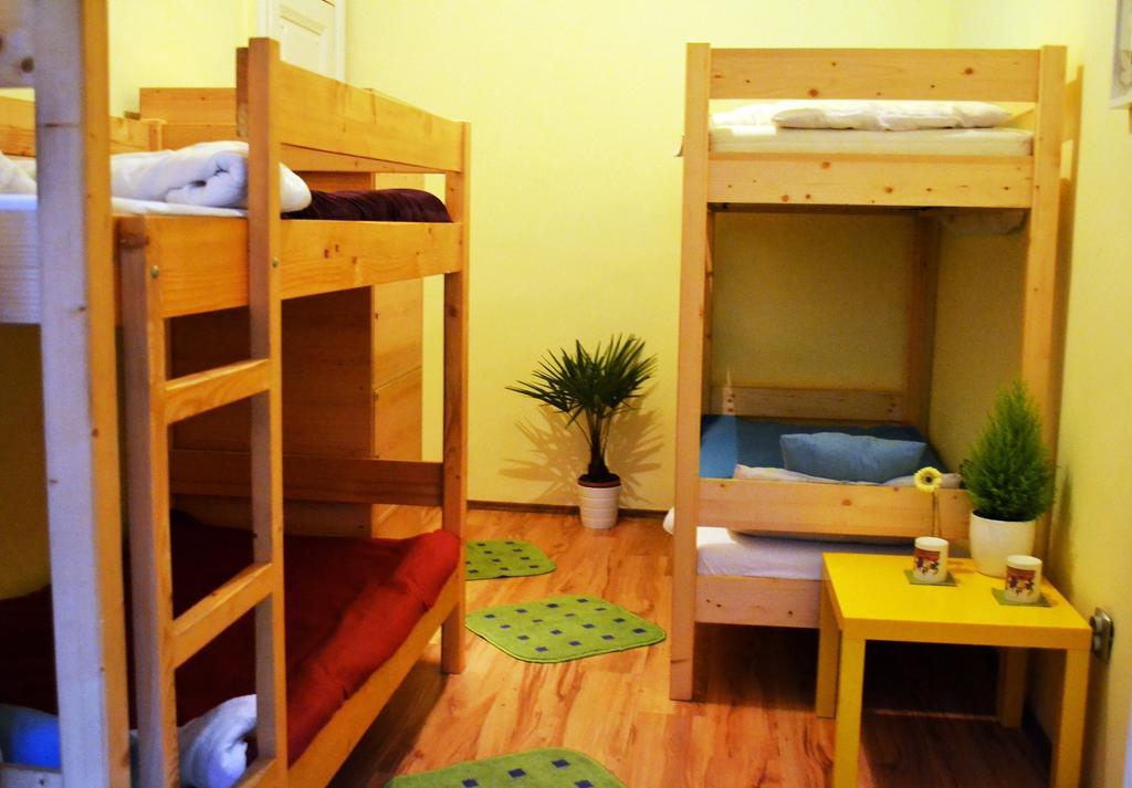 Hostel California *