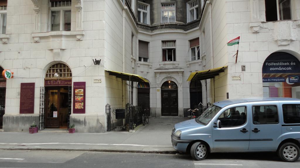 Garibaldi 5 & Apartment