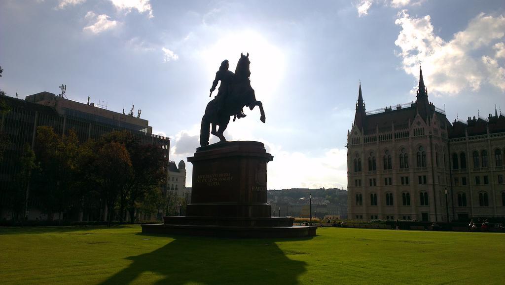 Apartman Garibaldi 5 & Budapest